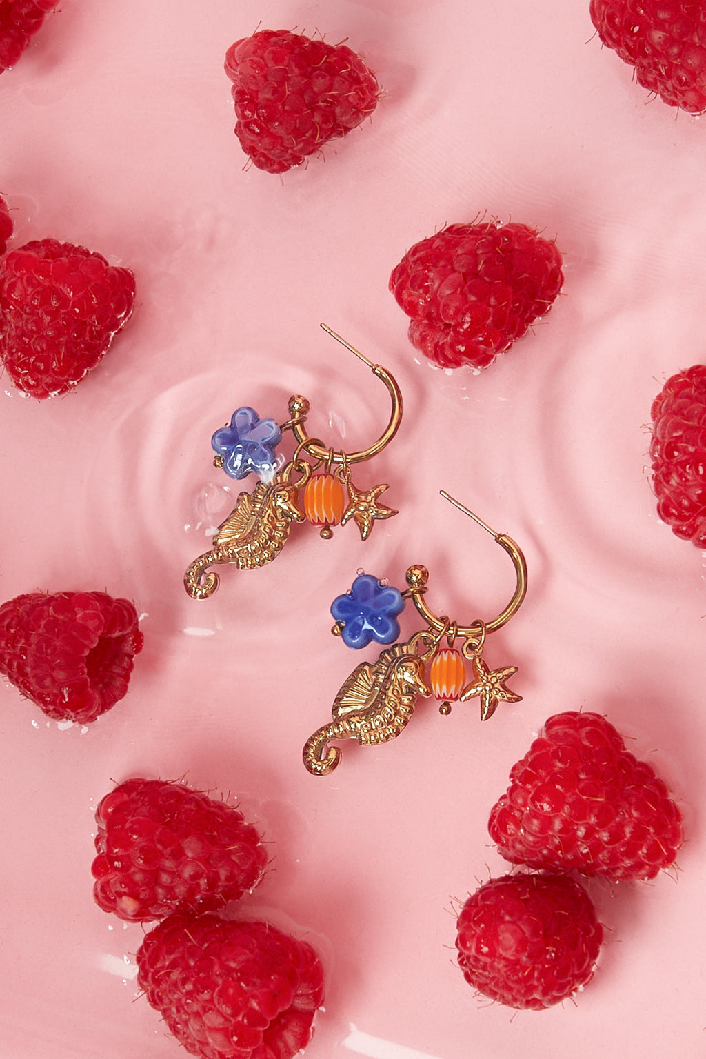 Sea Horse oorbellen zeepaardje charms goud – NOLAH
