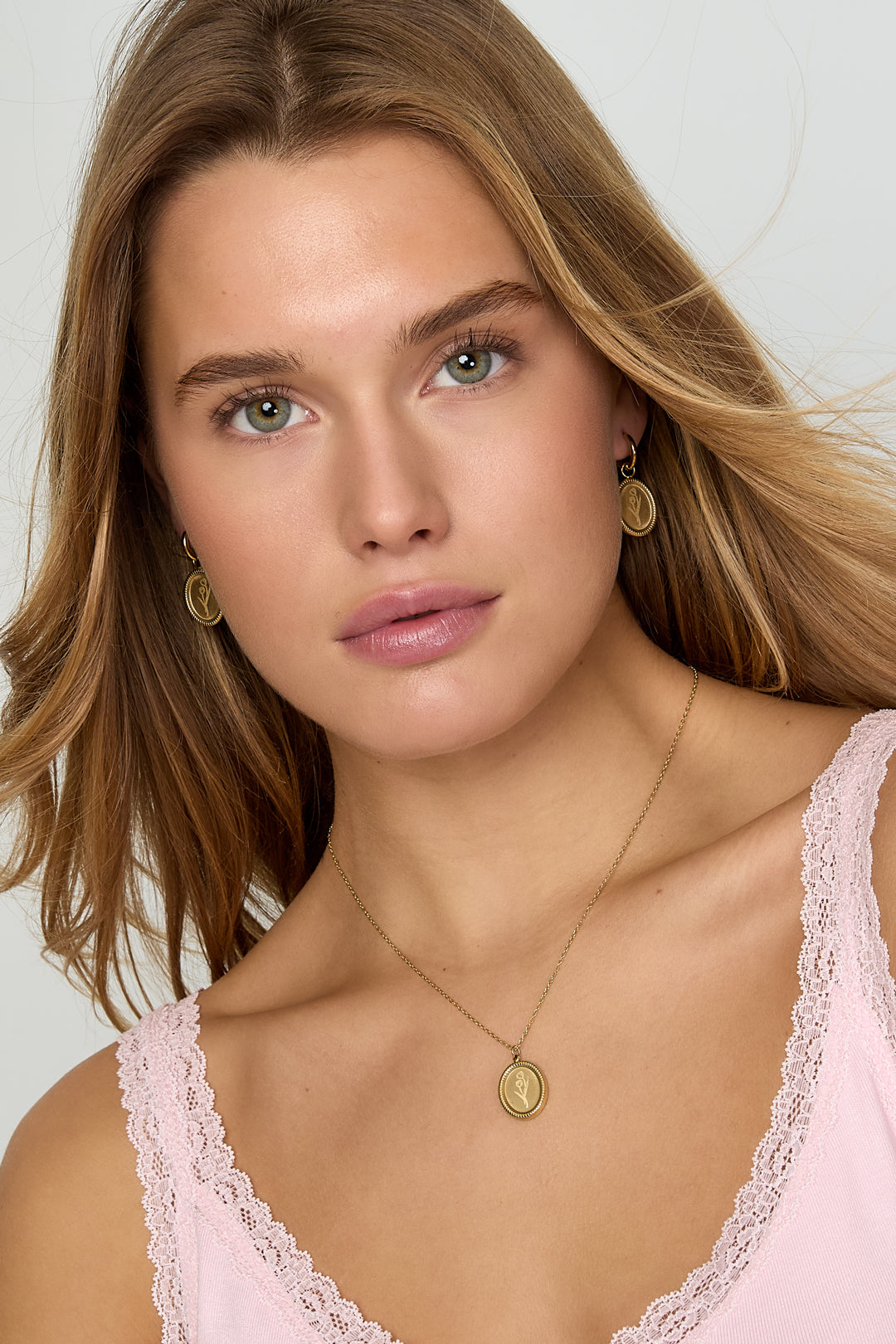 Tulp Bloom ketting met tulp hanger zilveren kleur – NOLAH