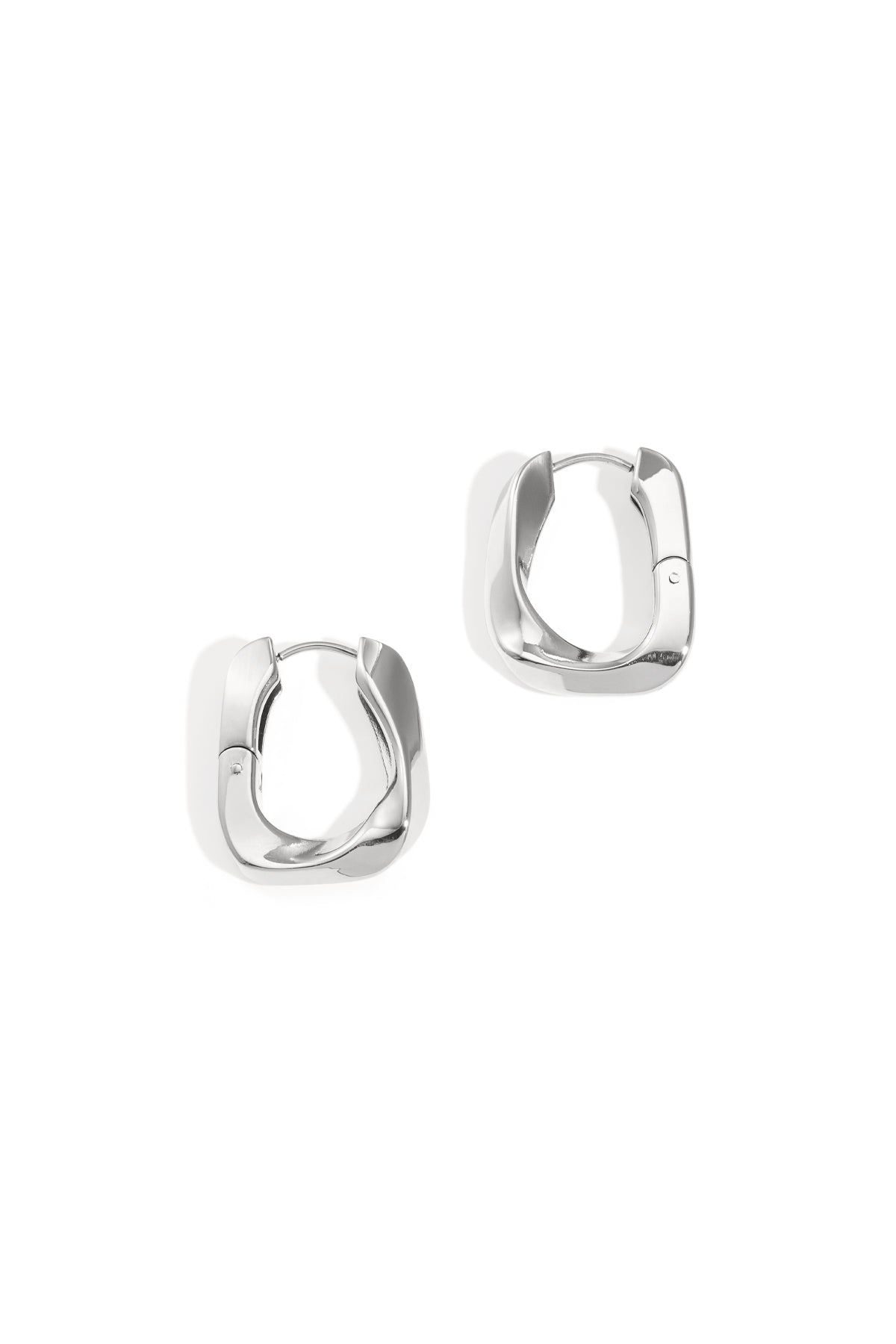 Twist Hoops rechthoekige gedraaide creolen kleur – NOLAH