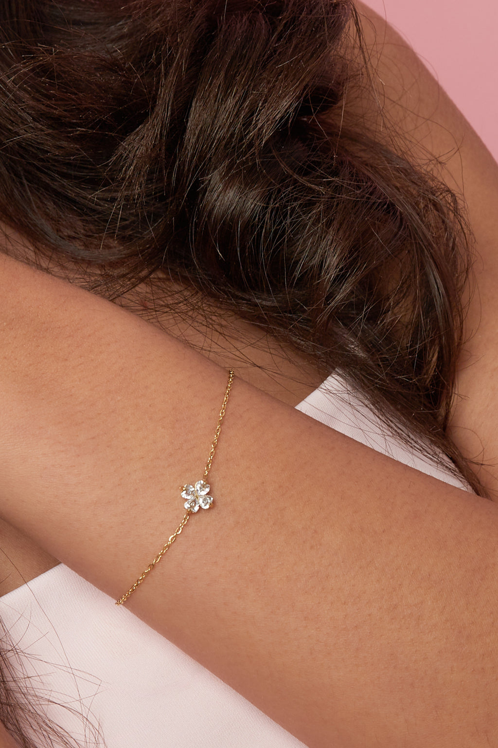 Lucky Bracelet armband met klaver zirconia goud – NOLAH
