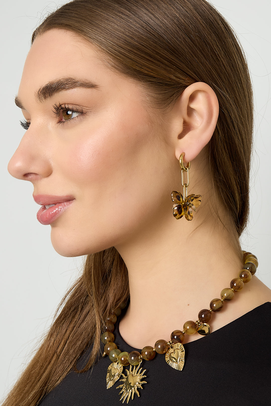 Petal Beads bloem oorbellen met kralen Bruin – NOLAH