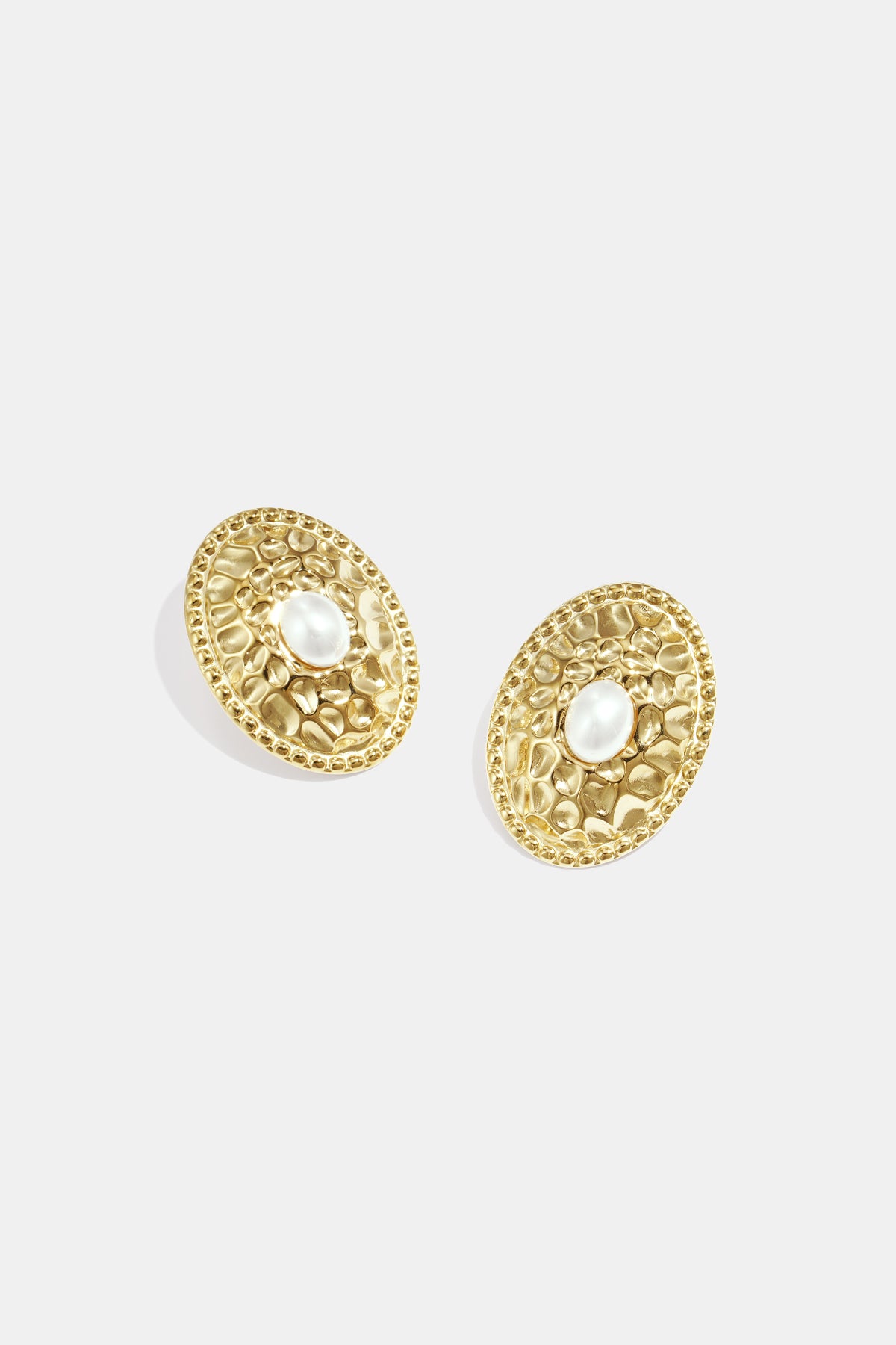 Hammered Drops oorbellen met hamerpatroon goud – NOLAH