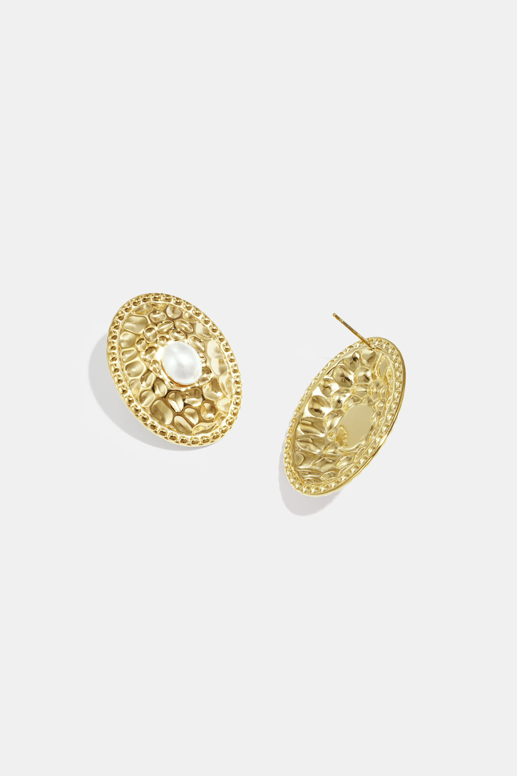 Hammered Drops oorbellen met hamerpatroon goud – NOLAH