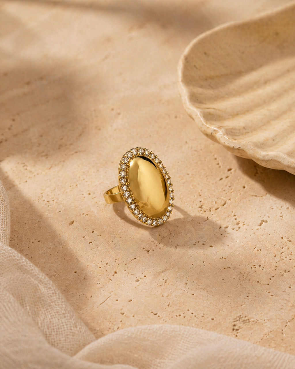 Halo Ring ovale statement ring met steentjes – NOLAH